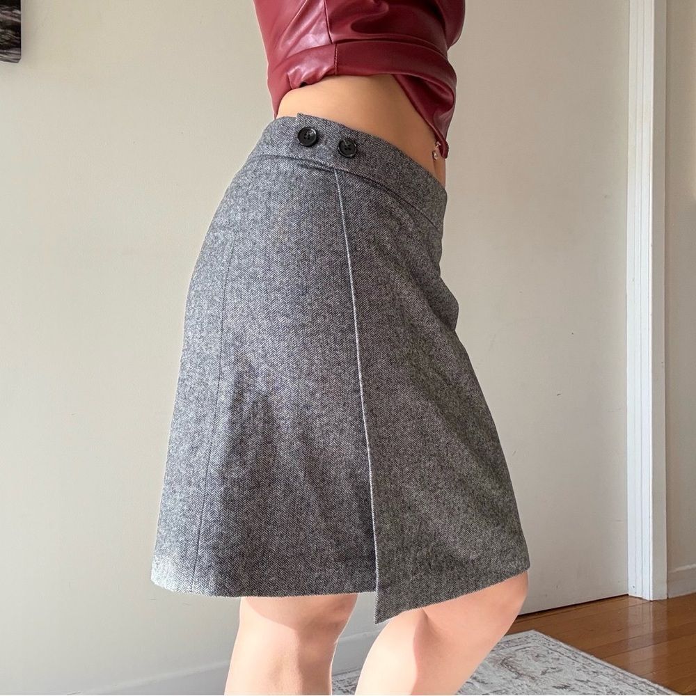 Tweed Wool Adorable minimalist grey mini skirt cabincore light academia